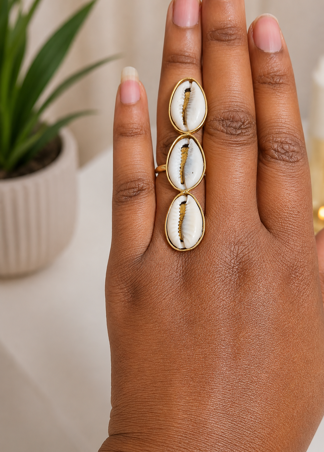 Bague Ethnique "Ayo" – Trio de Cauris & Élégance Authentique