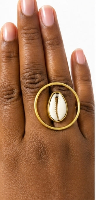 Bague Ethnique " Cauri rond"