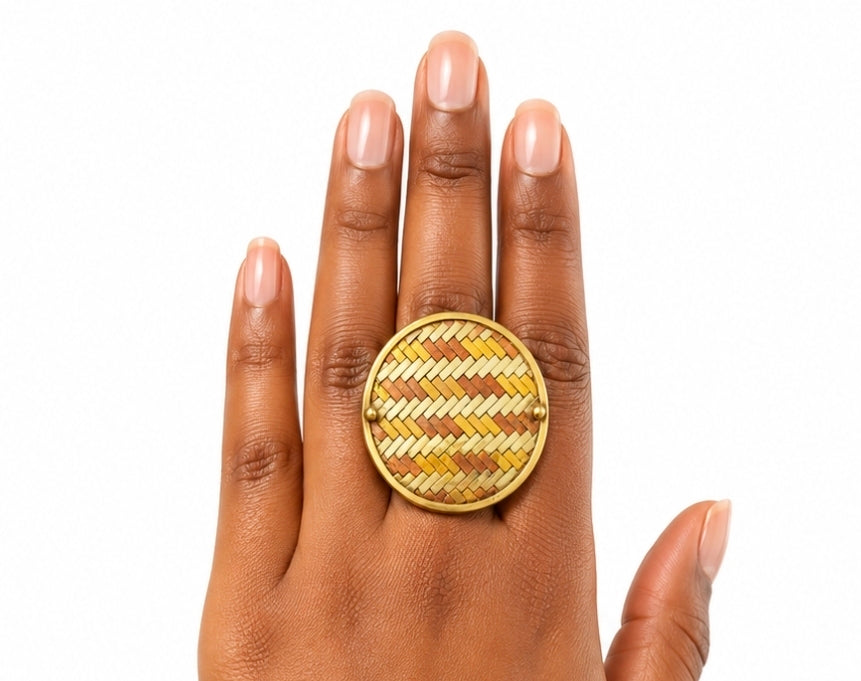 bague ethnique conçue en bronze et plaqué or